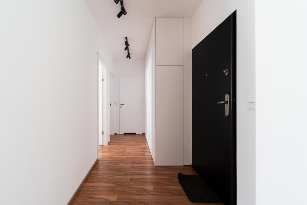 Big Apart - Atal Towers - 3 Rooms - Private Parking Place Wroclaw Bagian luar foto